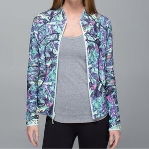 Lululemon Reversible Find Your Bliss Jacket Vintage Green‎ Iridescent Size 4